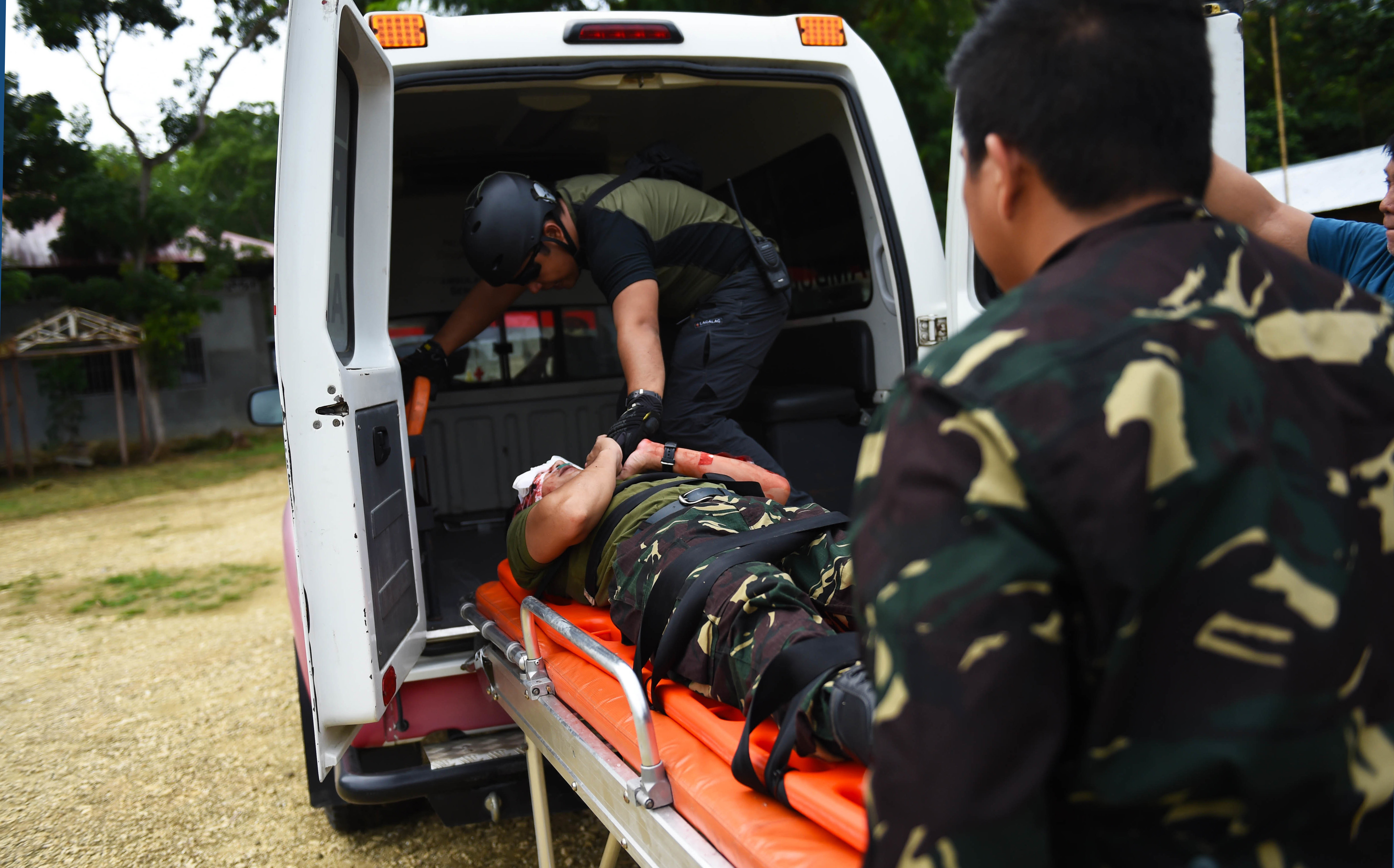Equip a hospital in the Philippines