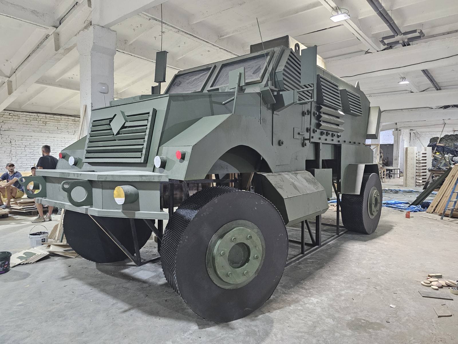 VEHICLE_MAXXPRO_01